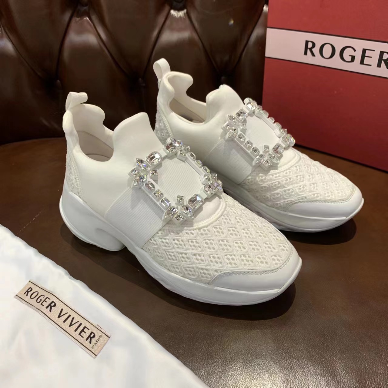 95新 Roger Vivier/罗杰·维威耶 安洁利严选板鞋/XK0050911