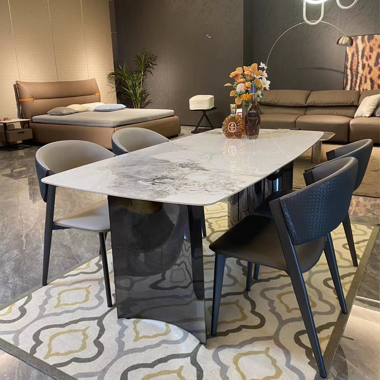 意式极简岩板餐桌香奈儿简约现代长方形家用小户型轻奢餐桌fms