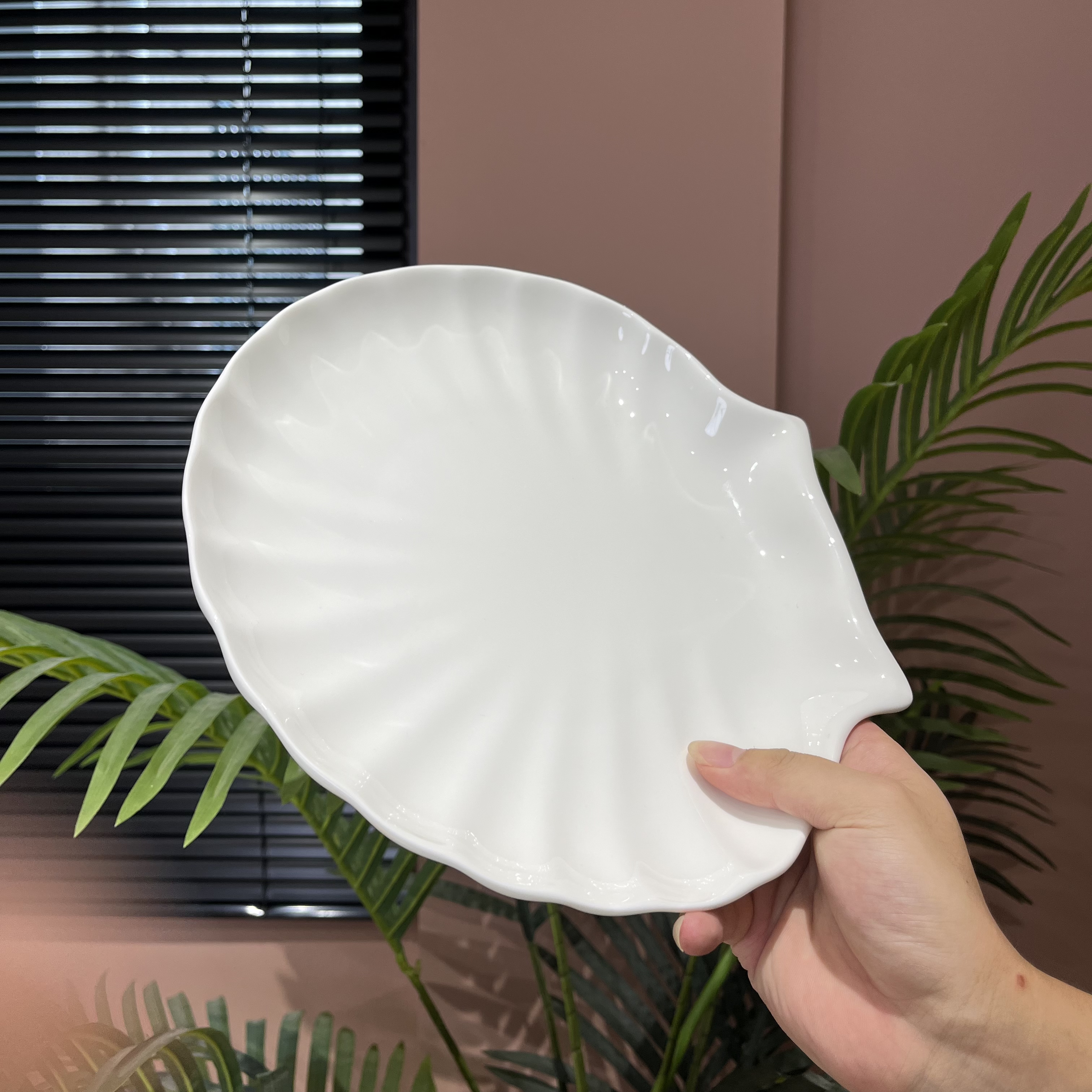 纯白景德镇陶瓷贝壳碟贝壳盘简约西式蛋糕意面牛排盘日式寿司盘