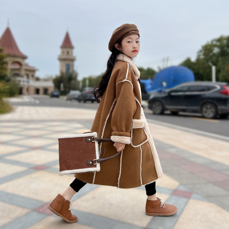 女童大衣冬季2023新款加绒外套长版过膝加厚皮毛一体儿童风衣冬装