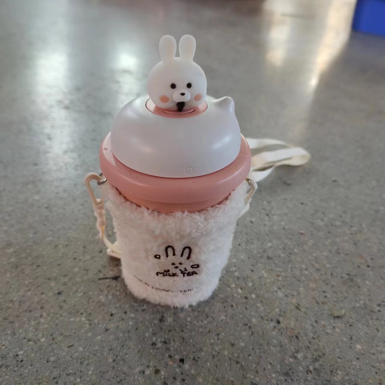 A17粉嫩小兔子款奶茶暖手宝