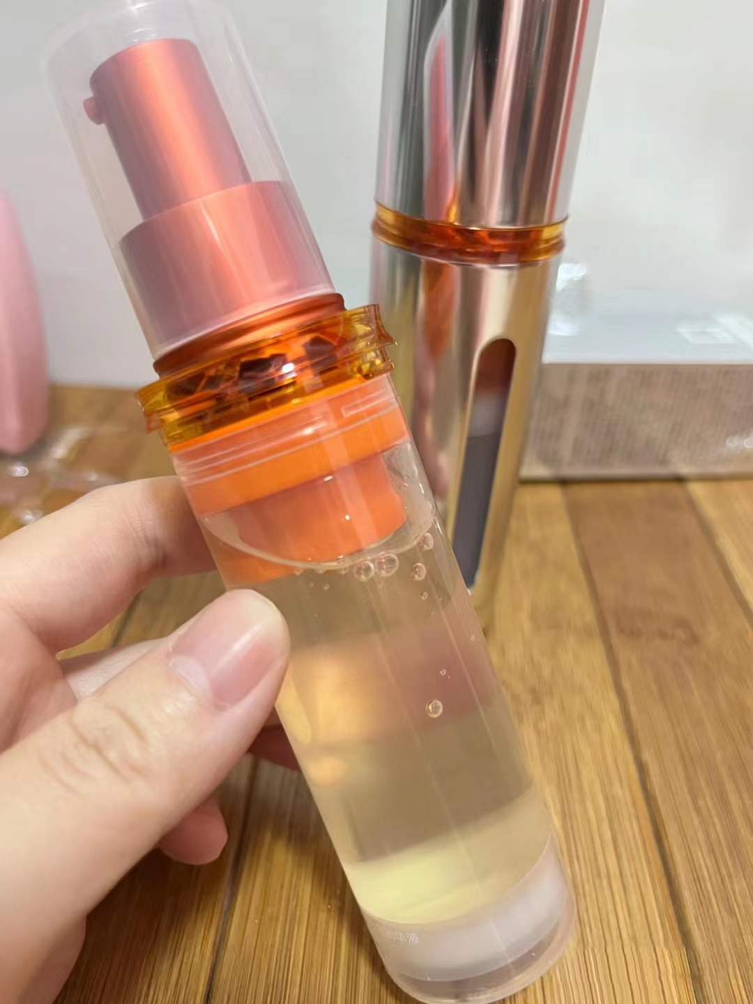 双抗精华 水润保湿亮肤焕颜补水精华液