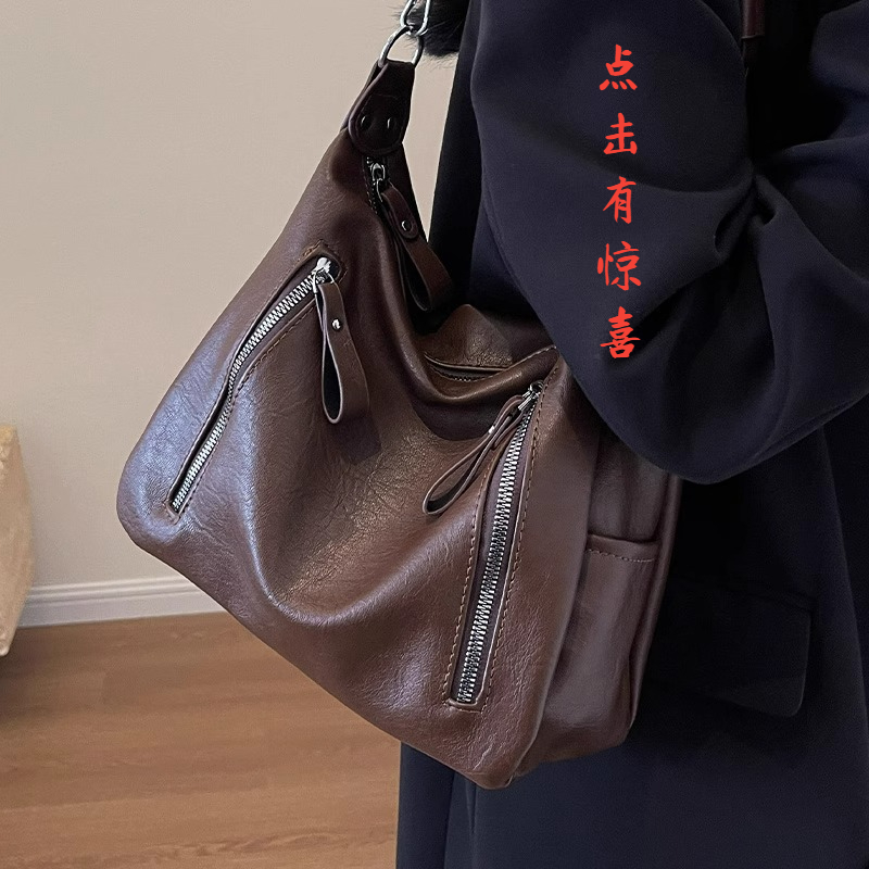 今年流行包包女士2023新款复古美拉德单肩包大容量通勤斜挎托特包