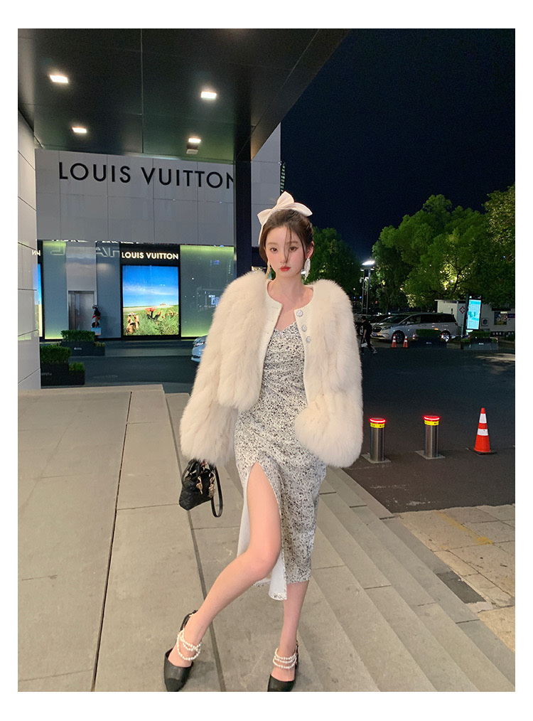 【工厂宠粉】2023年冬季新款气质狐狸毛百搭宽松白色外套23301