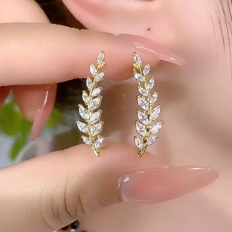 锌合金耳饰 高级感小众设计超闪麦穗耳排时尚精致轻奢耳钉耳环