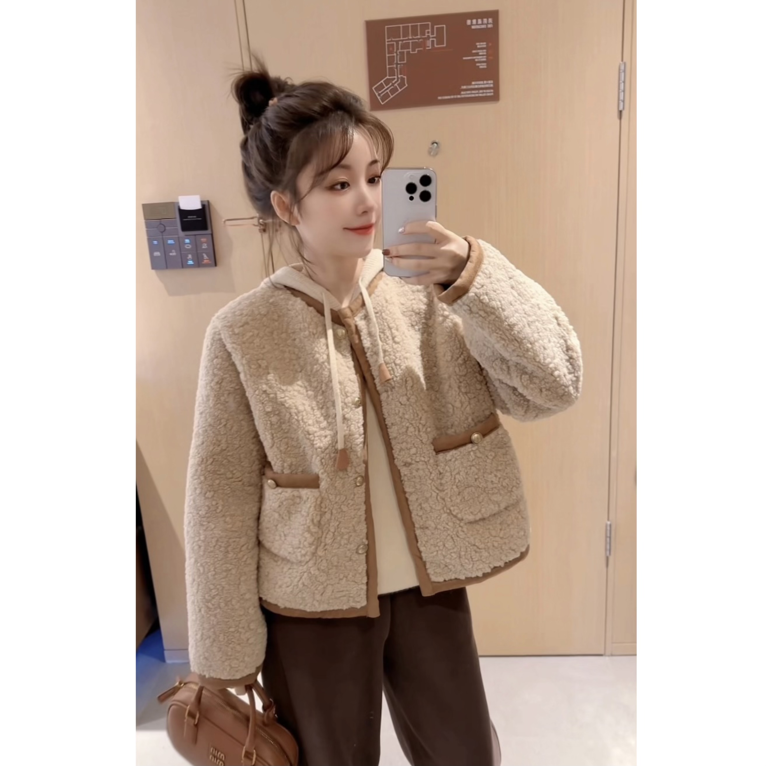 焦糖烤奶 圈圈毛拼色外套【新】