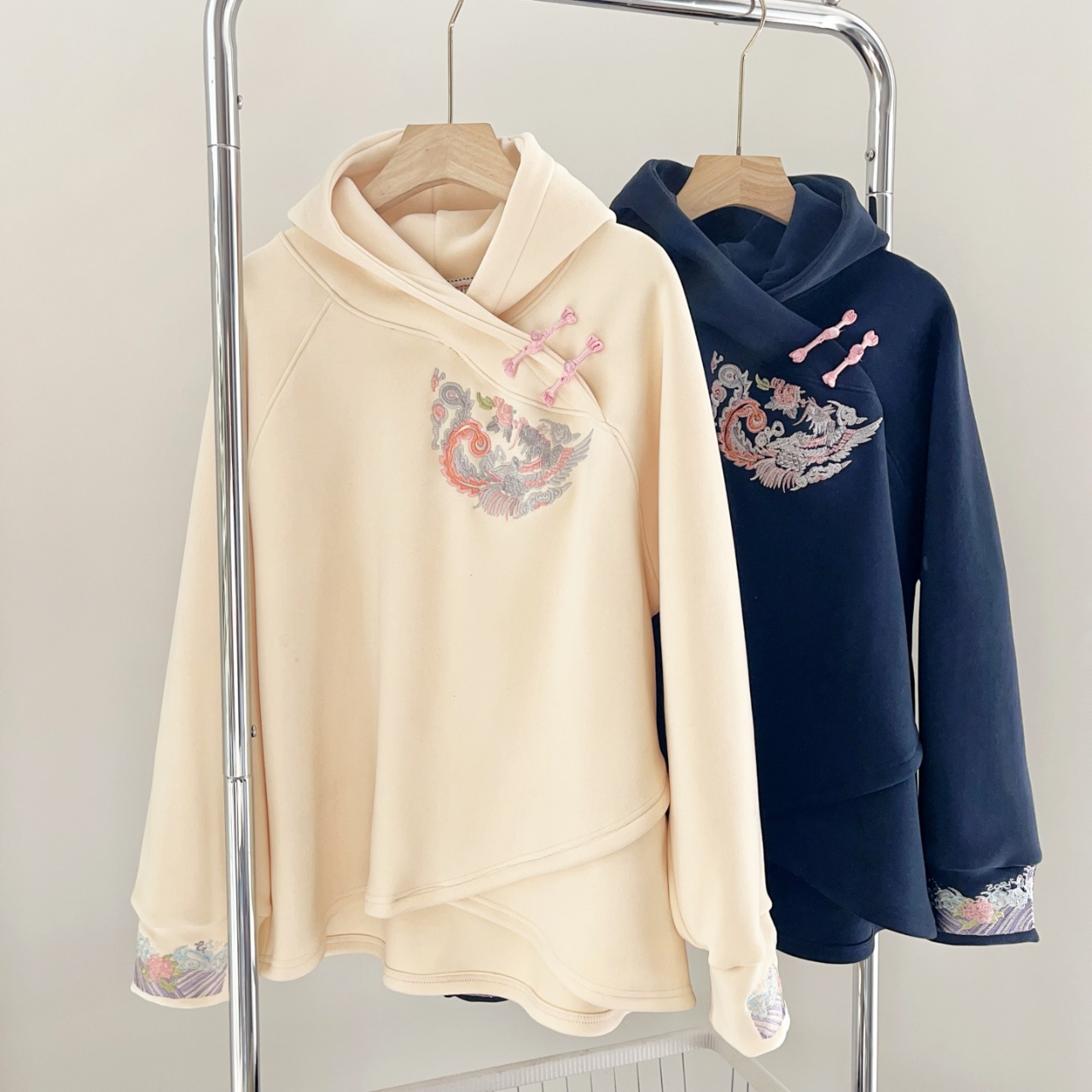 【锦绣】冬款新款国风新中式刺绣盘扣不规则设计连帽卫衣 百搭显瘦