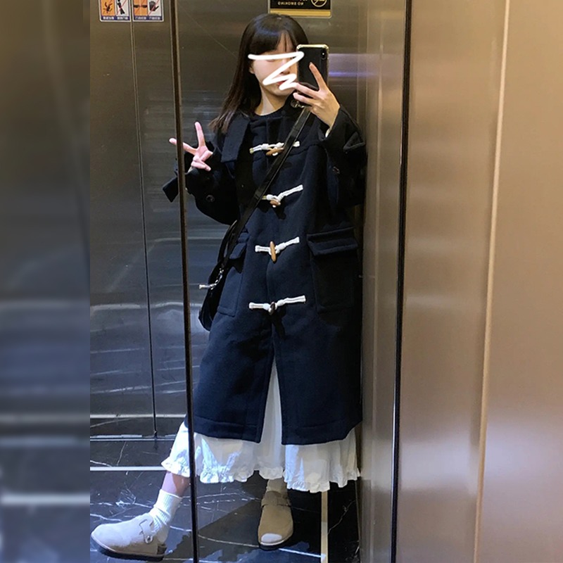 韩系赫本黑色牛角扣子气质女秋冬季2024新款小个毛呢子外套中长款