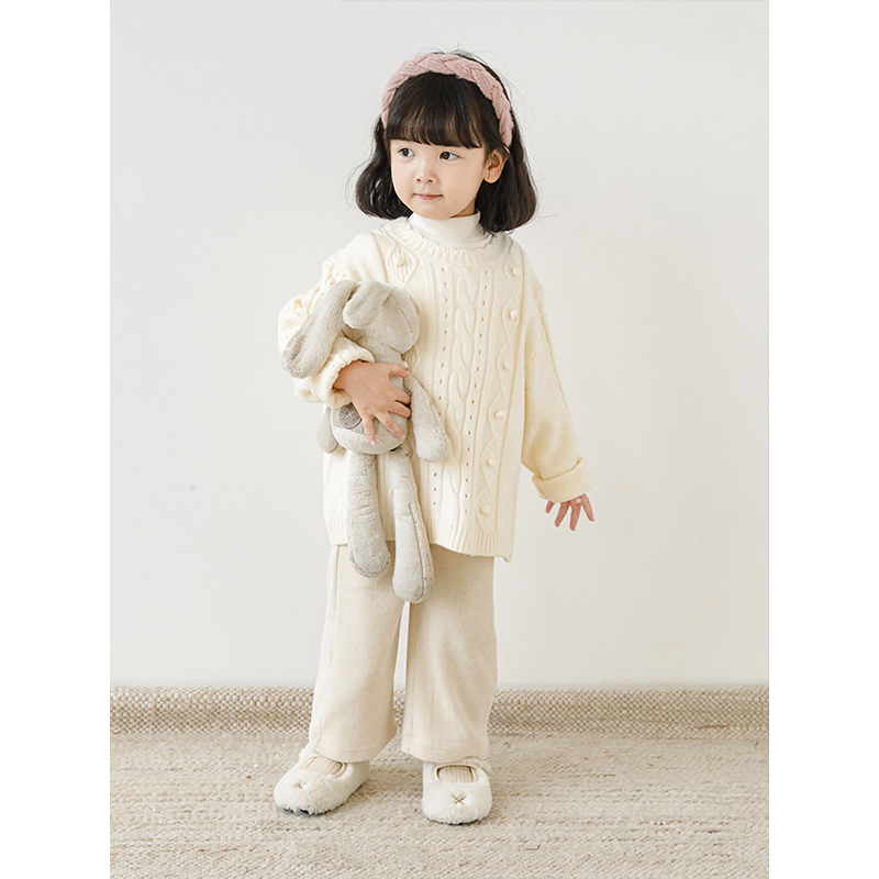 【现货】幼悠绞花毛球秋冬儿童宝宝针织衫打底纯色复古毛衣Q2443