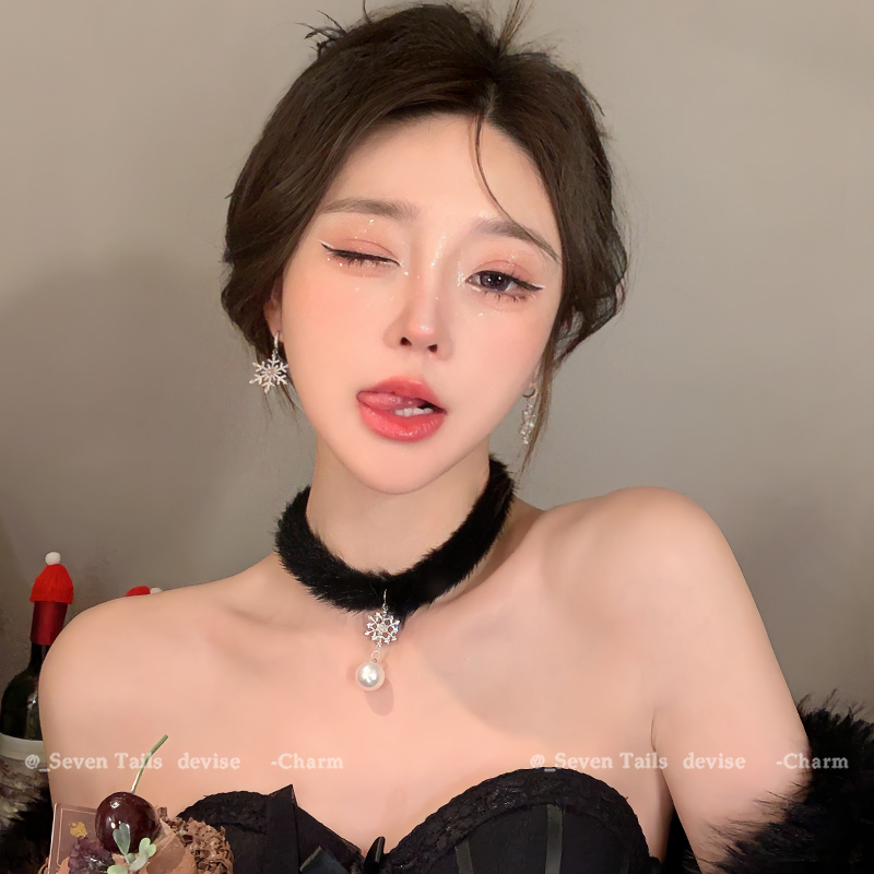 钛钢羽毛项链 纯欲羽毛雪花珠珠项链女2024秋冬性感锁骨链ins颈链