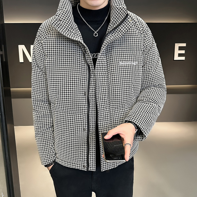 外套男潮高级感2023新款千鸟格潮牌轻薄短款高端爆款冬季男羽绒服