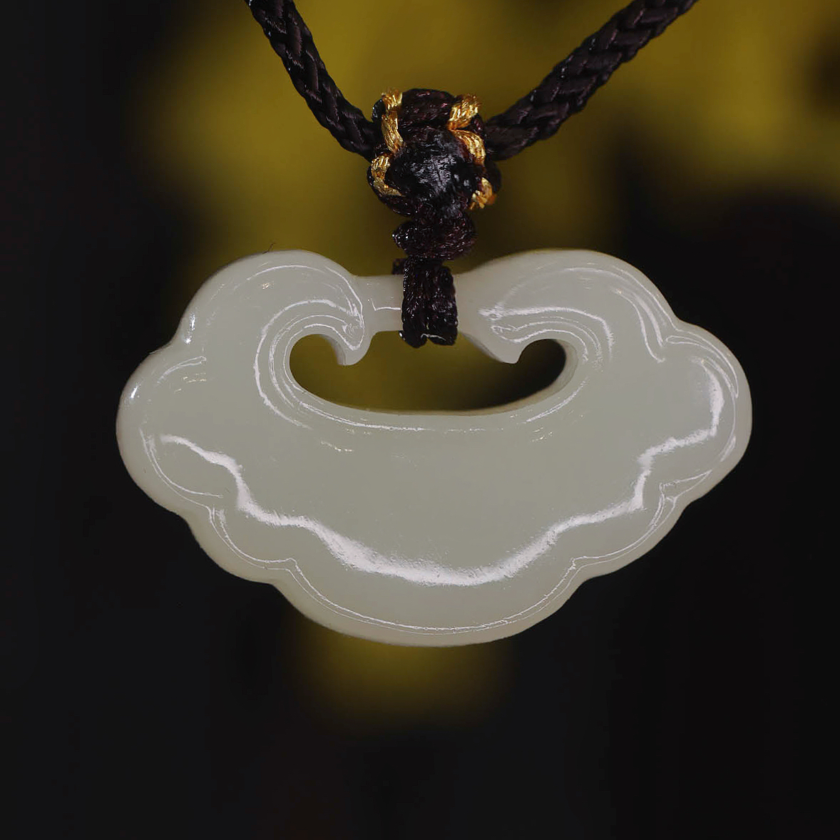【央广】天然和田玉雕刻如意锁吊坠 挂坠 时尚 简约款 JJ-YL1203003