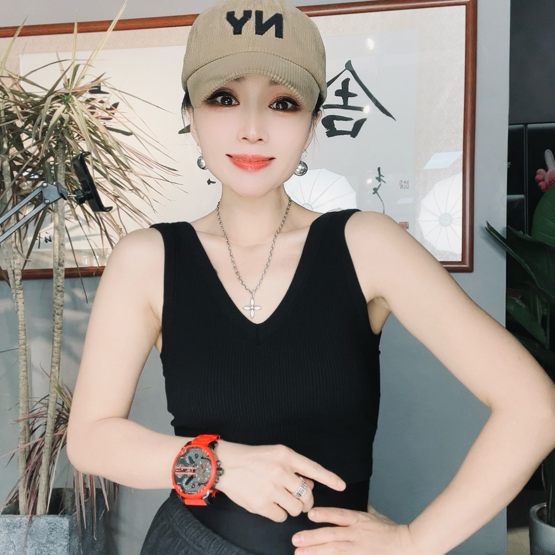 简约设计感竖坑条无痕舒适背心