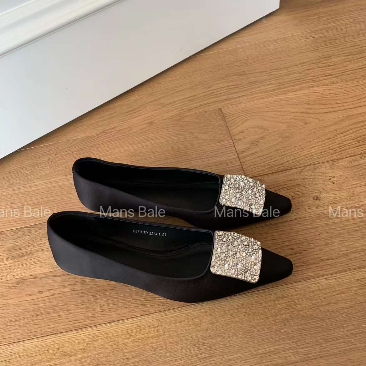 3470-79单鞋女2024年新款春秋季法式晚风平底水钻方扣浅口女鞋