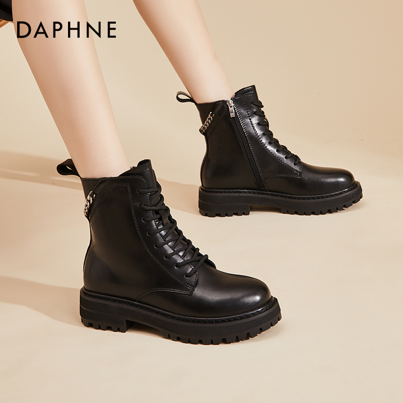 达芙妮英伦风棕色短靴2023秋冬炸街爆款平底时尚百搭马丁靴短筒靴