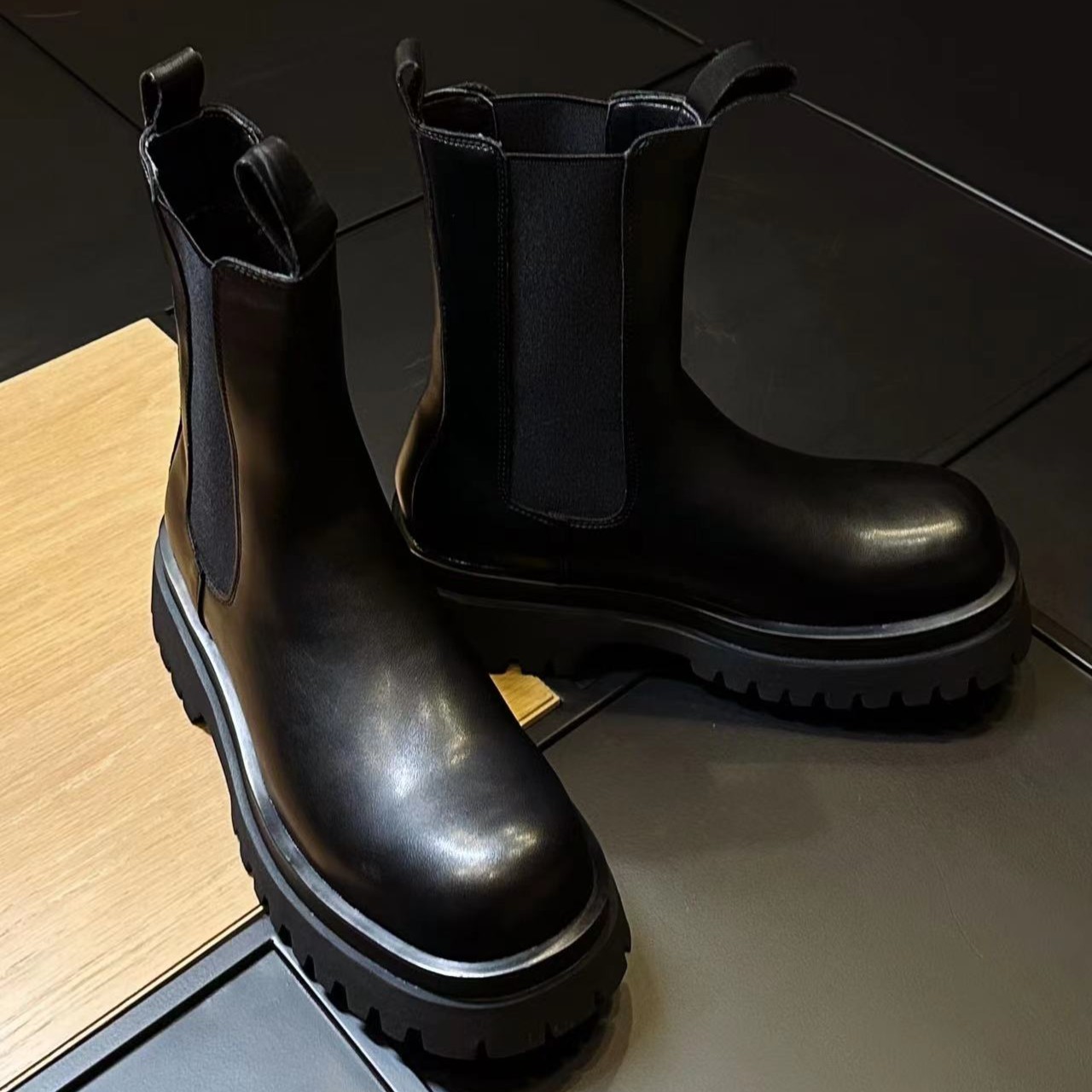 马丁靴男款英伦风圆头切尔西靴烟筒靴百搭高帮厚底增高工装骑士靴