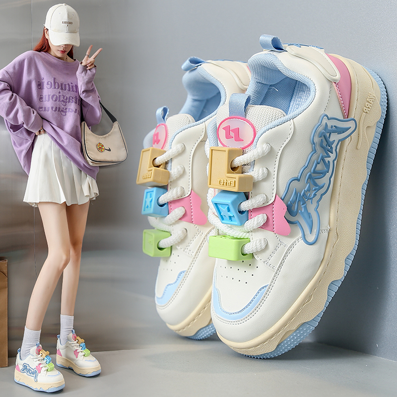 鸿星尔克领跑低帮花色系带板鞋女款2023秋季新款防滑耐磨女鞋潮流