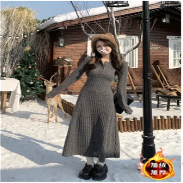 大码女装遮肉显瘦针织连衣裙内搭打底加绒加厚法式长裙