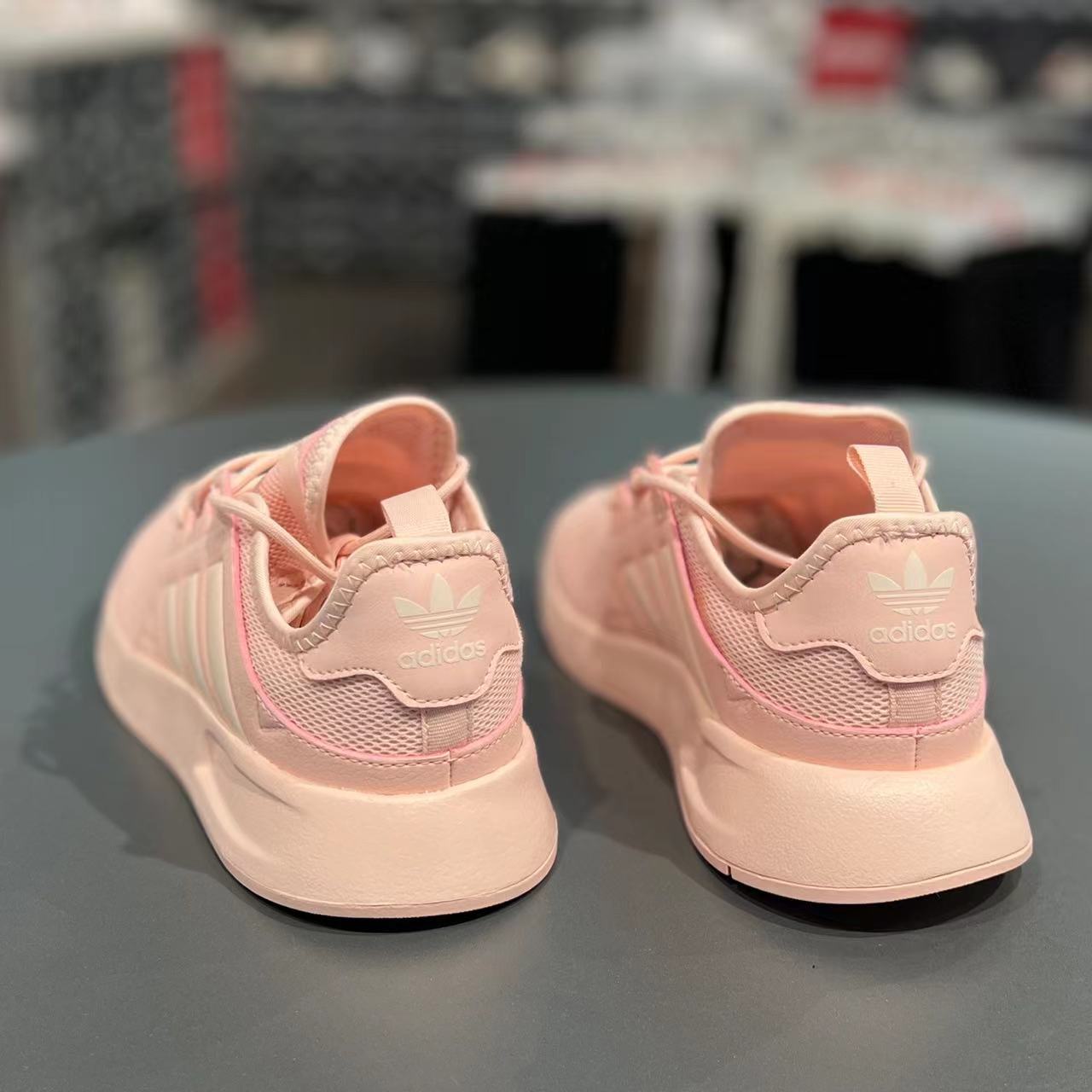 阿迪达斯女鞋款三叶草跑步鞋正品Adidas新款网面运动鞋子夏BY9880