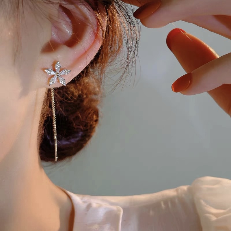 合金耳饰 Les oreilles小众设计高级气质小巧花瓣流苏耳线耳环女