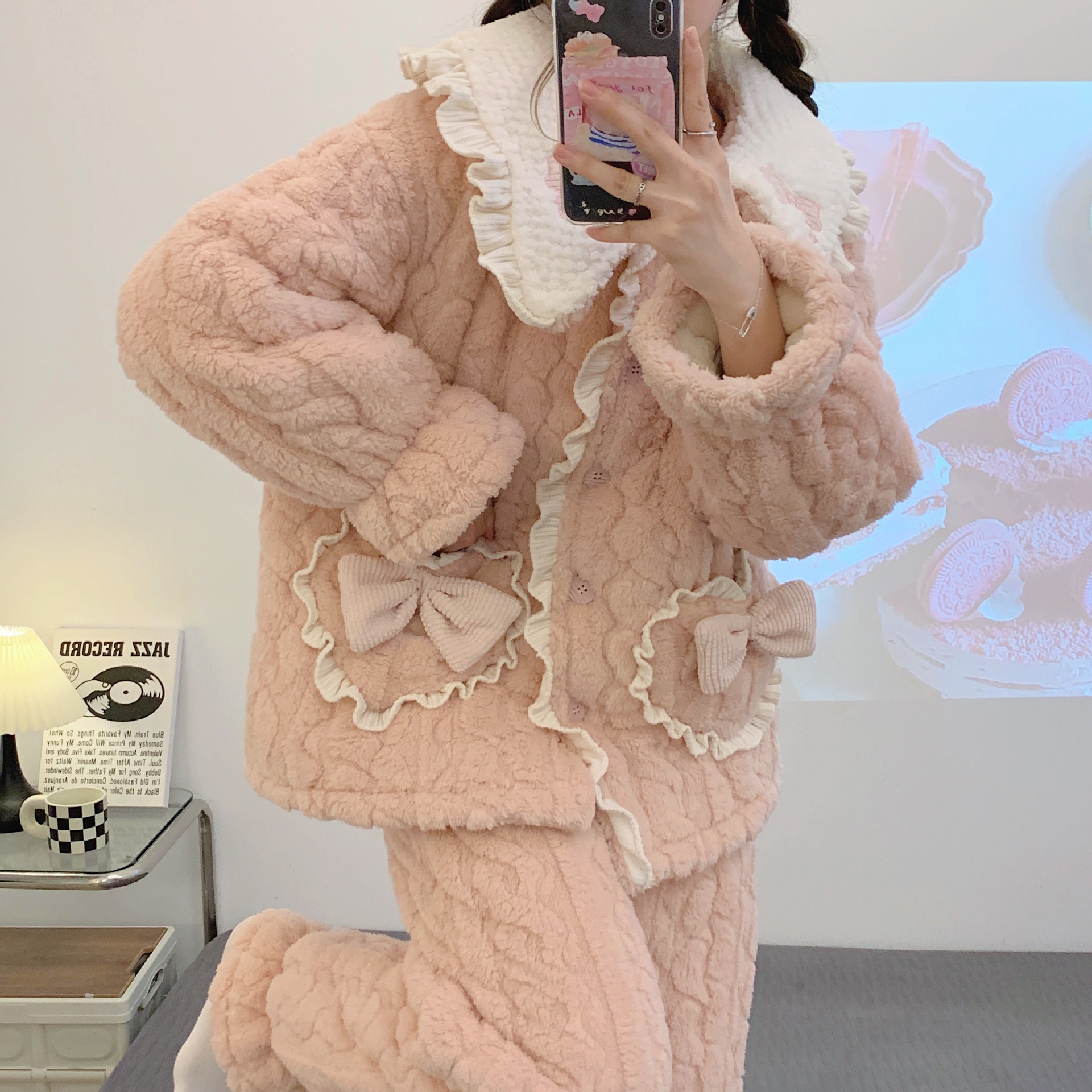 加厚珊瑚绒睡衣女士保暖外穿三层加厚夹棉冬季可爱少女款家居服冬