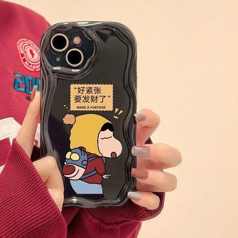 发财小新苹果14手机壳iPhone15潮13个性12promax全包11软7/8p气囊