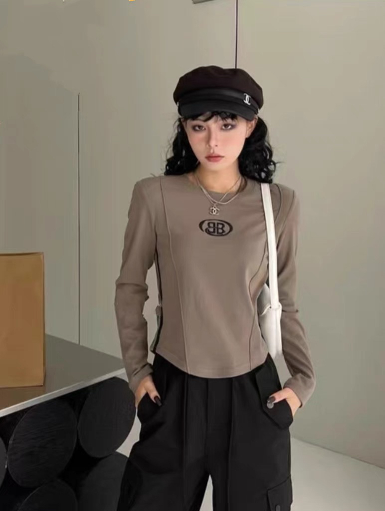 简爱女装 2023秋季新款小众修身内搭打底衫 376