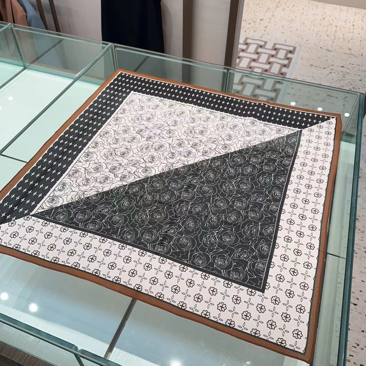 Qiantang Story/钱塘故事典雅花意，65*65cm
