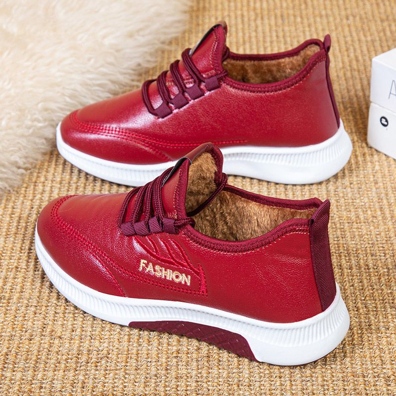 百丽纯爱冬季老北京棉鞋女加绒加厚中老年妈妈鞋保暖防滑平底老人