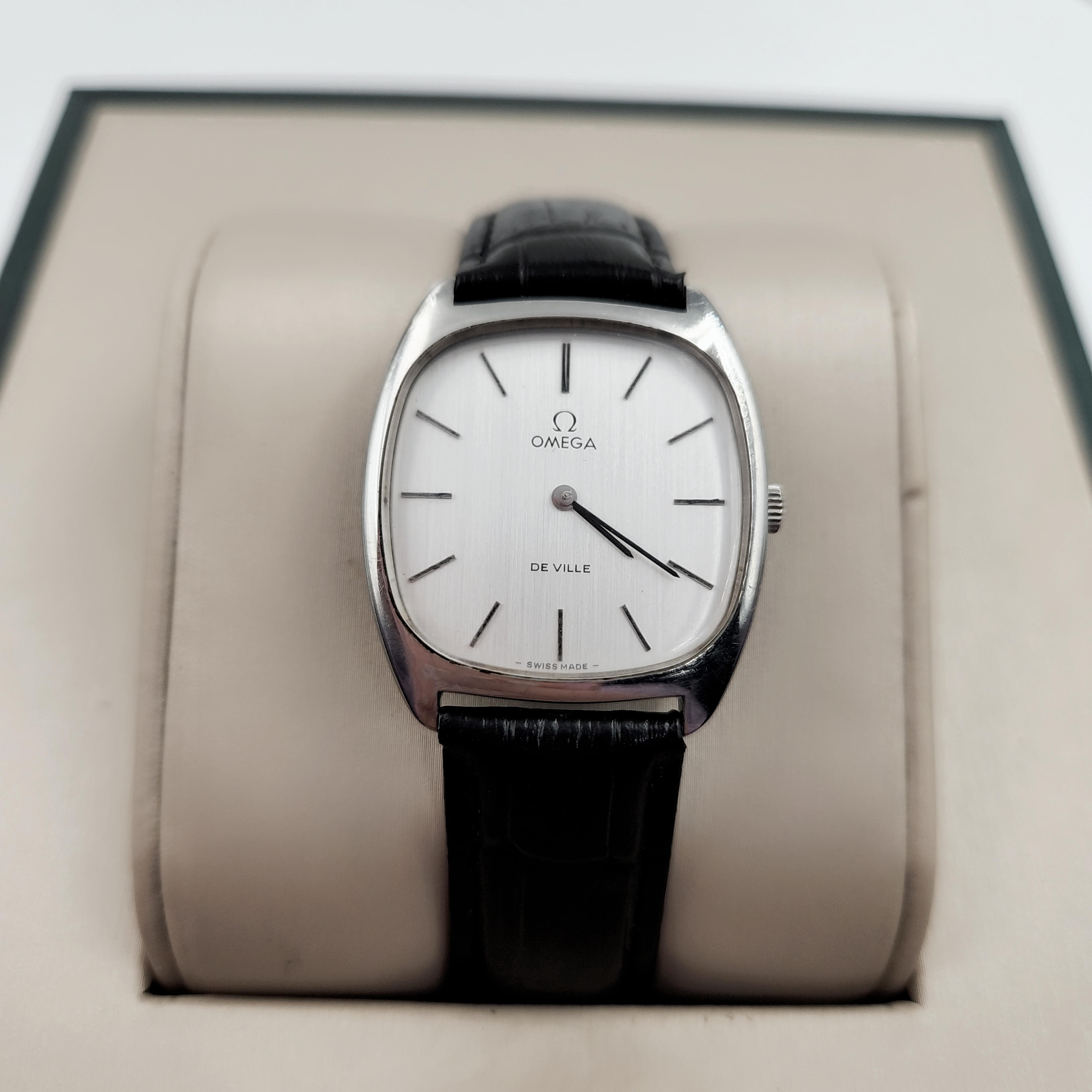 95新 Omega/欧米茄  手动机械腕表32mm/公价36999/WH4707