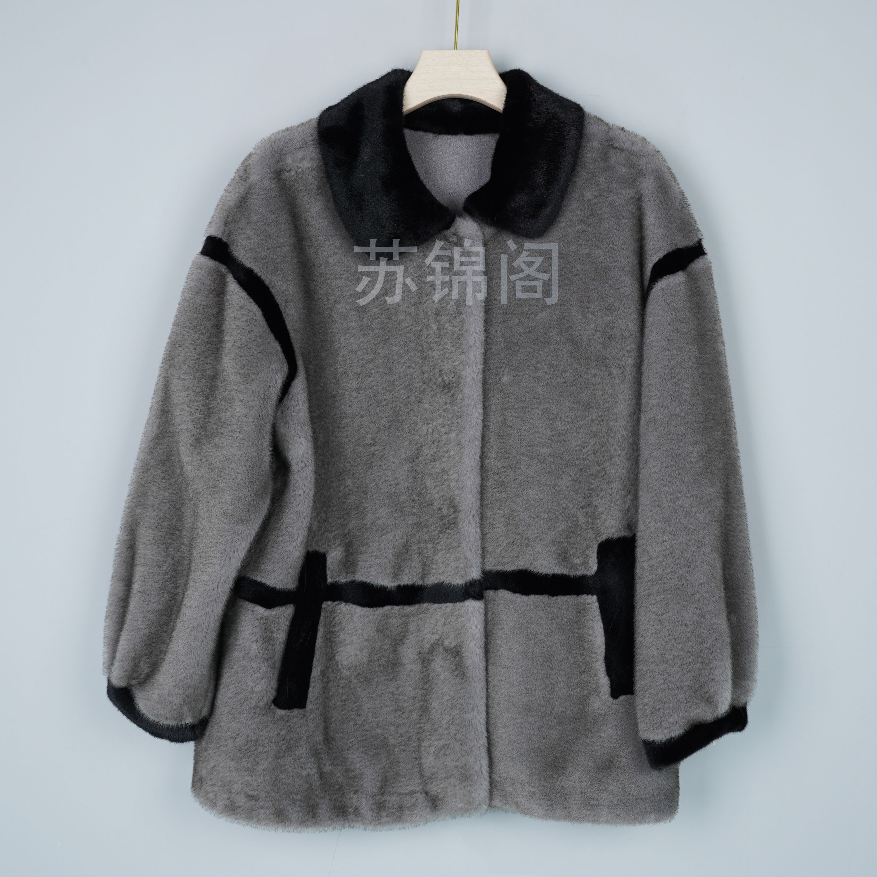 180-99512秋冬百搭设计师短外套保暖冬季时尚气质皮毛一体外套