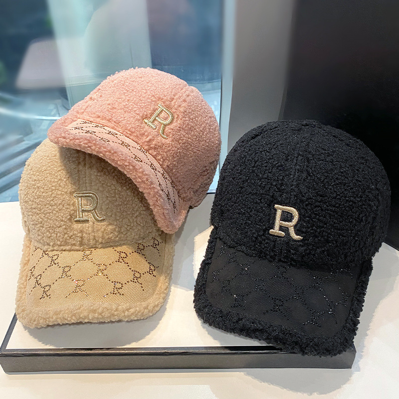 冬季保暖韩国潮酷R字母羊羔绒棒球帽女秋时尚水钻鸭舌帽女显脸小