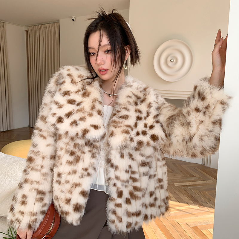 狐狸毛喷绘外套女短款毛毛保暖大衣秋冬休闲宽松百搭年轻款  1061