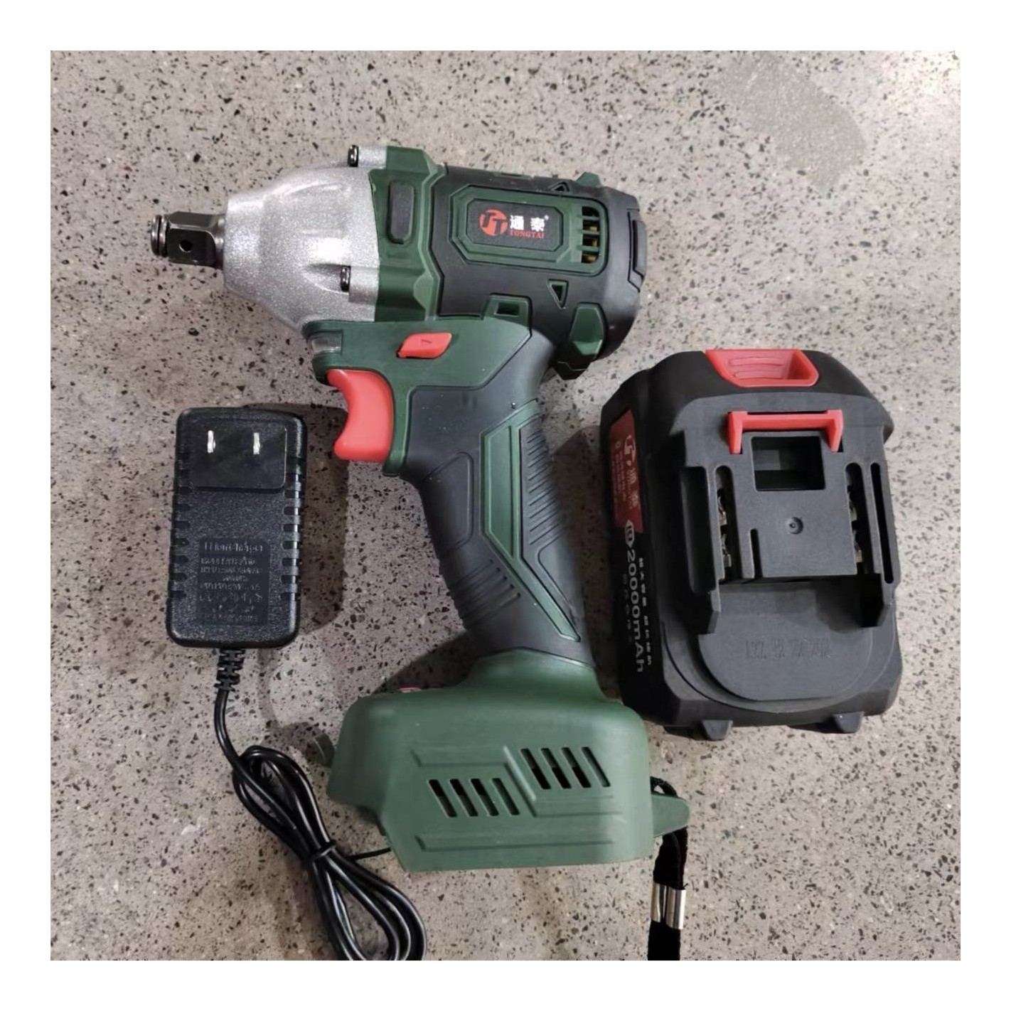 21V锂电扳手大扭力一电一充纸盒装颜色随机