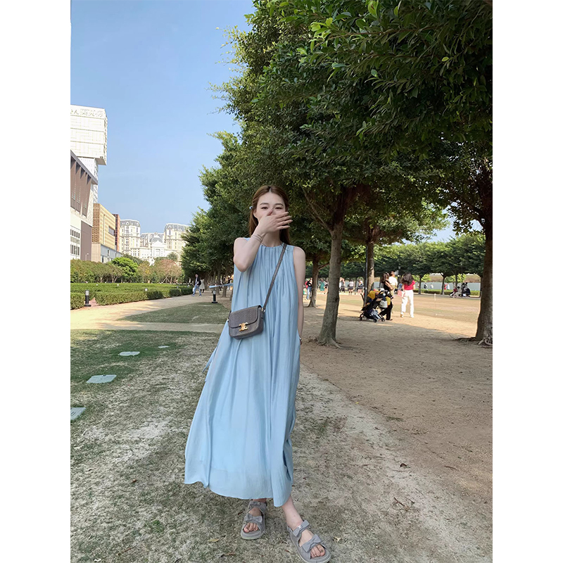 2024夏季新款uma风蓝色高级感醋酸连衣裙女气质小众中长款背心裙