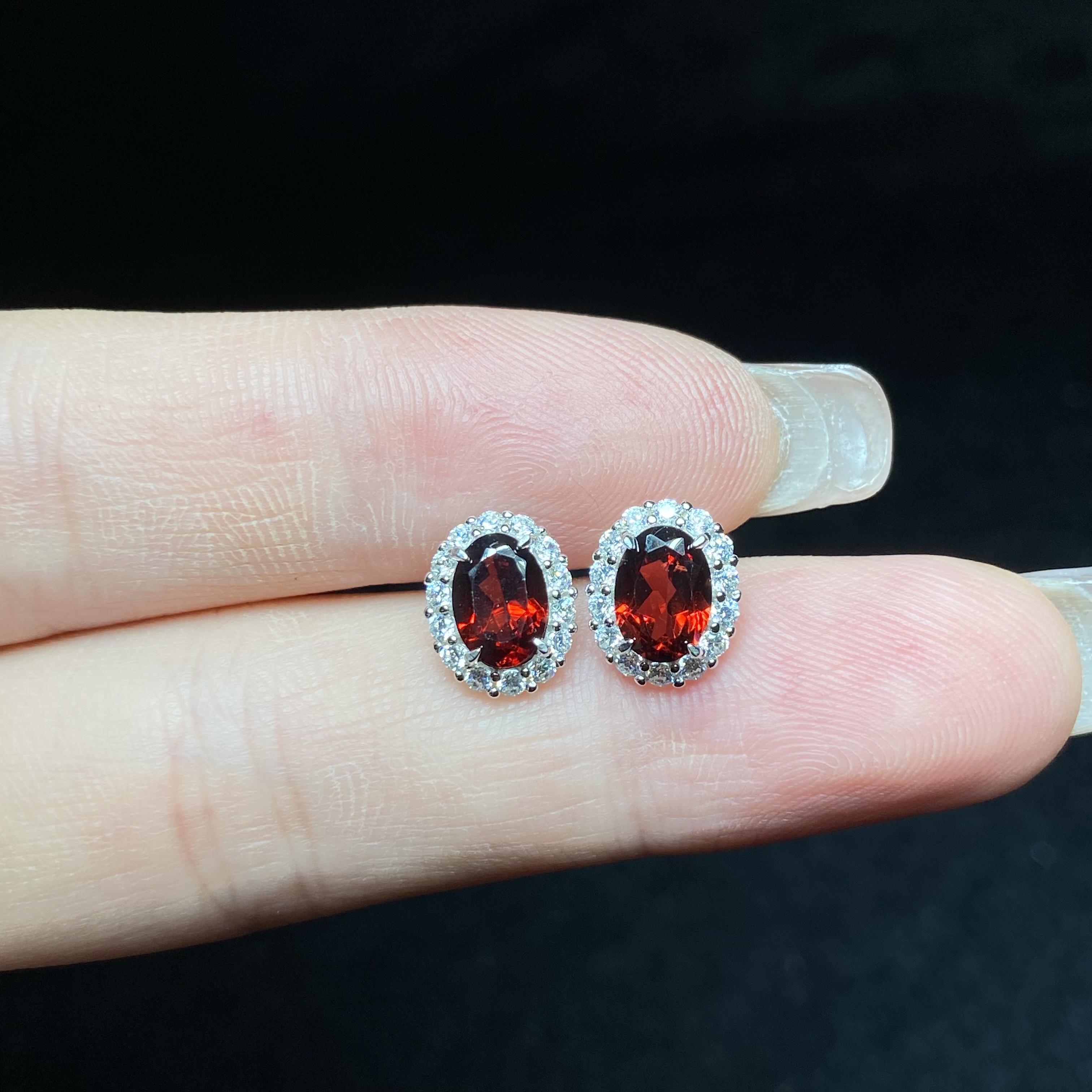 【陈法蓉专属】s925银镶嵌石榴石耳钉24-RH18X12【尺寸约5*7mm】