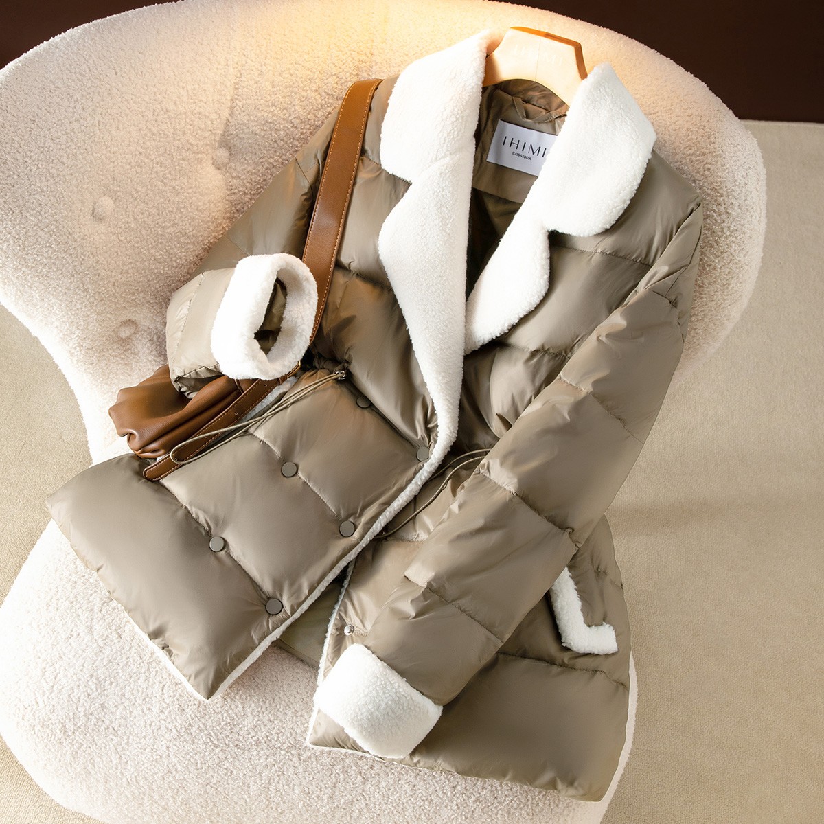 IHIMI/海谧90白鸭绒羊羔毛羽绒服23冬季宽松加厚保暖短款外套收腰