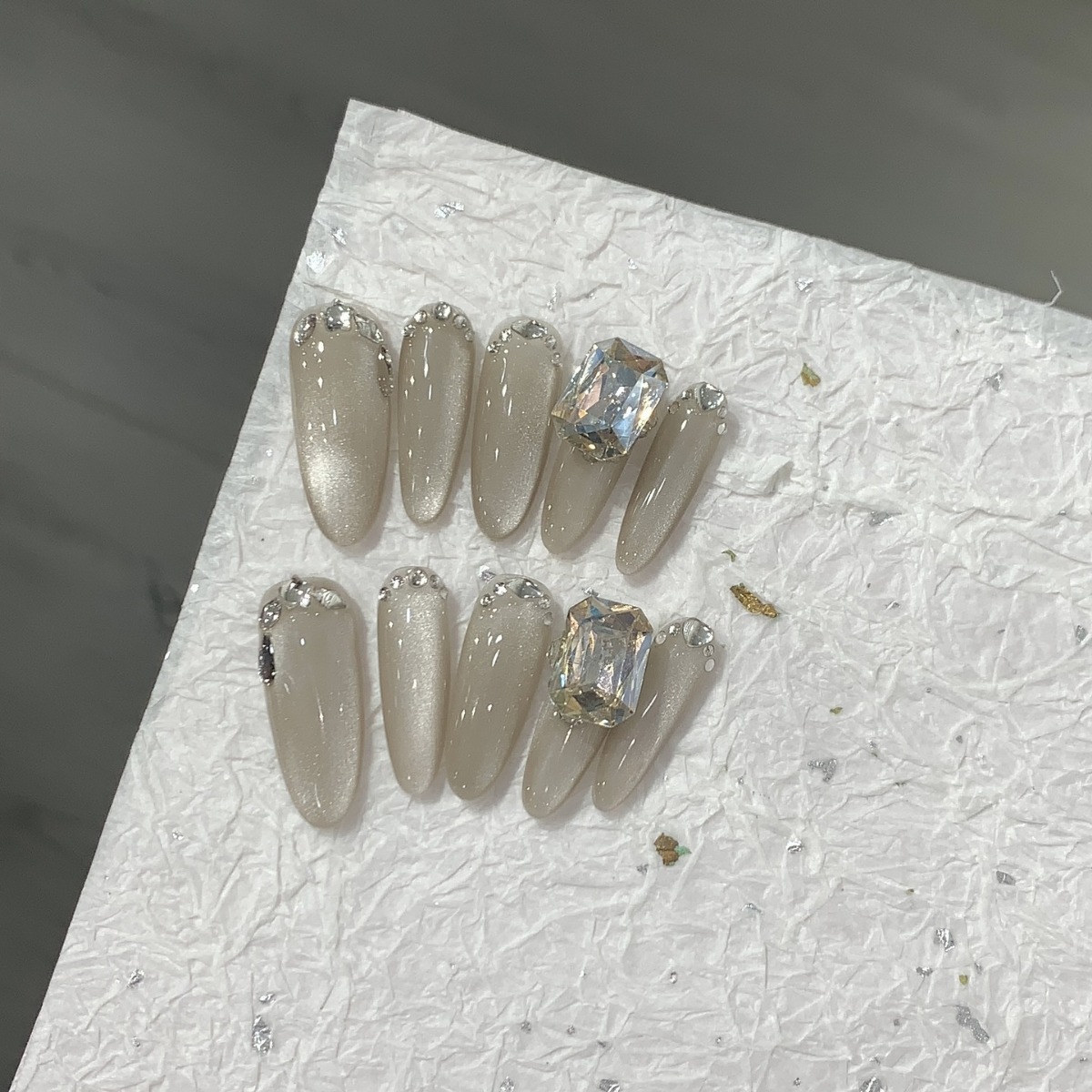 <极光>Iris纯手工光疗穿戴甲 简约立体堆钻聚光可拆卸指甲贴美甲