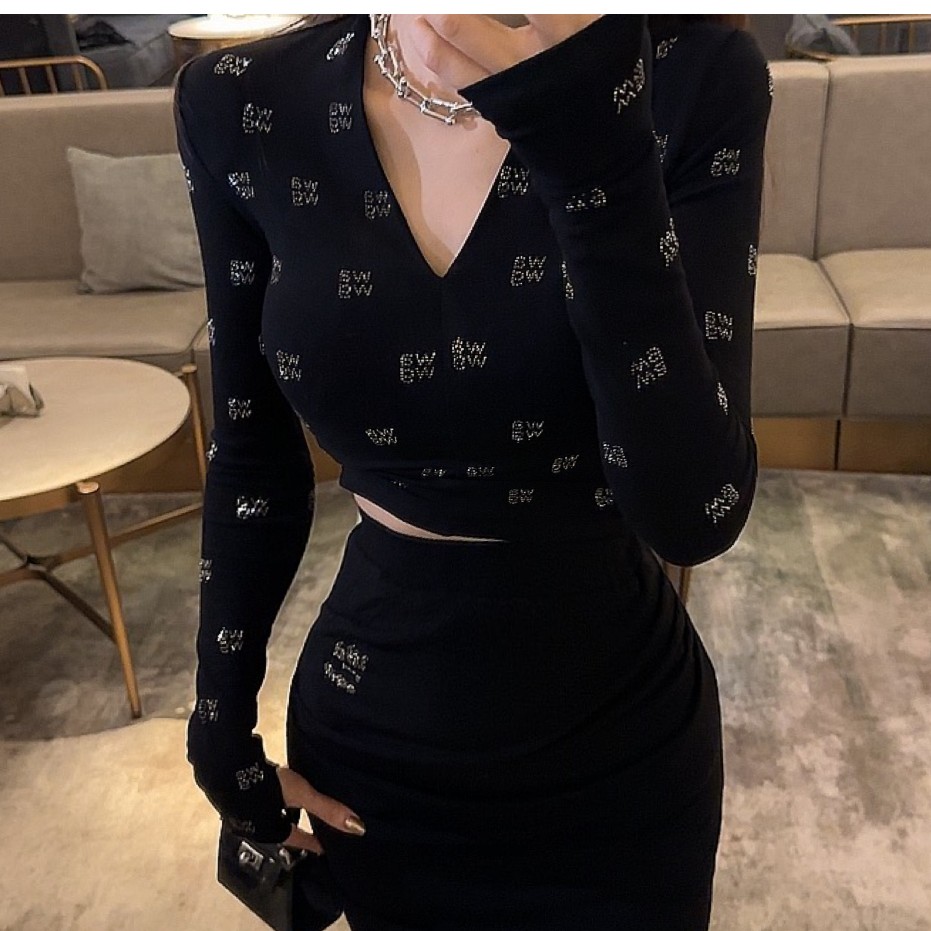 【O.S零小零】御姐性感v领烫钻修身显瘦黑色设计感长袖T恤
