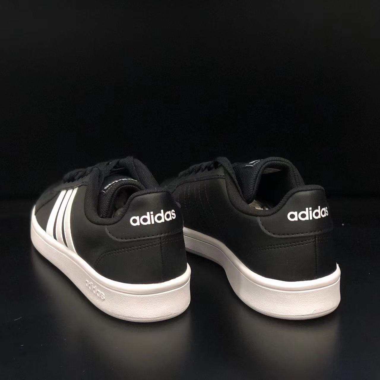 Adidas阿迪达斯男女鞋2023新款运动鞋低帮耐磨休闲鞋板鞋潮EE7900