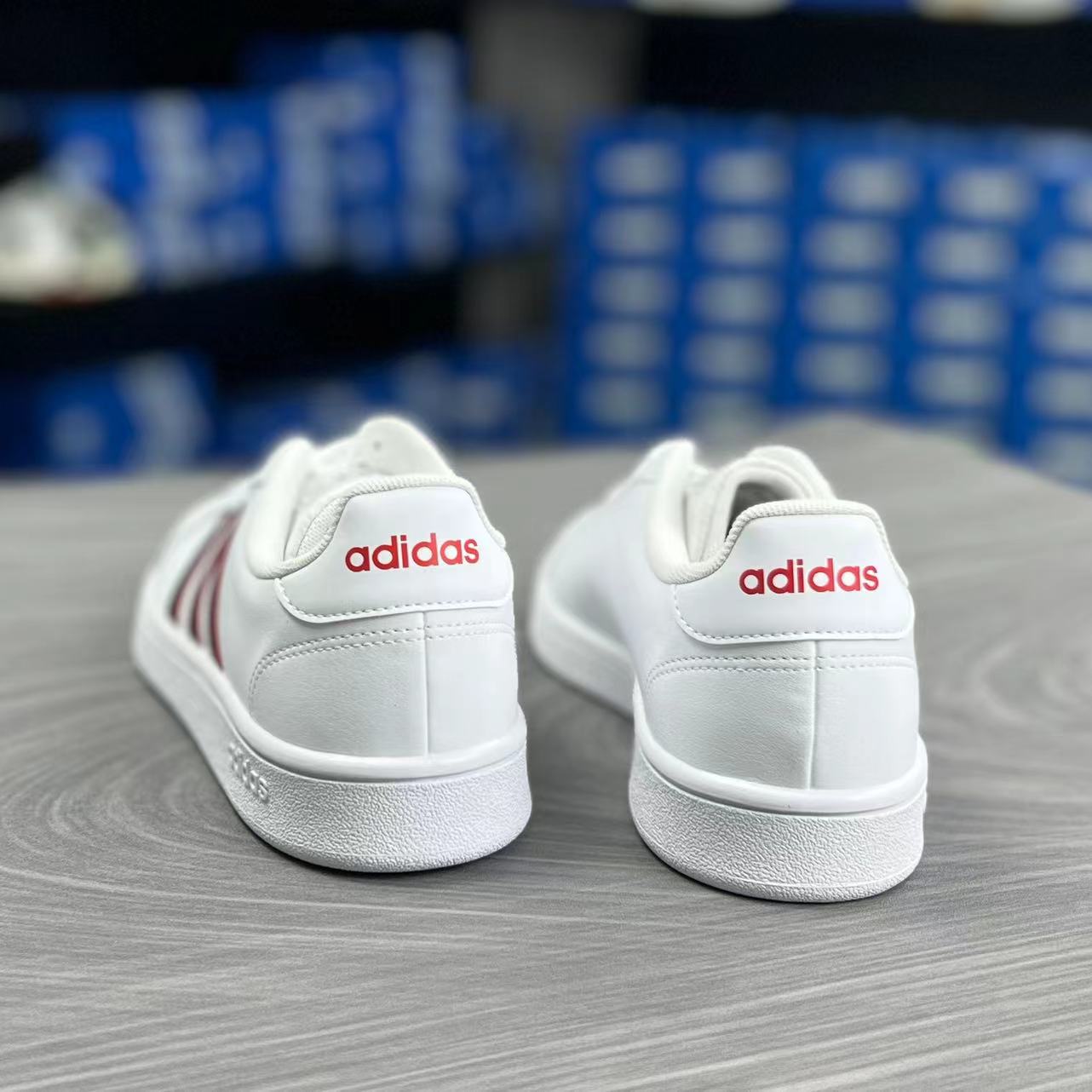 阿迪达斯/Adidas 经典款春季休闲小白鞋透气耐磨男鞋运动鞋GY3696