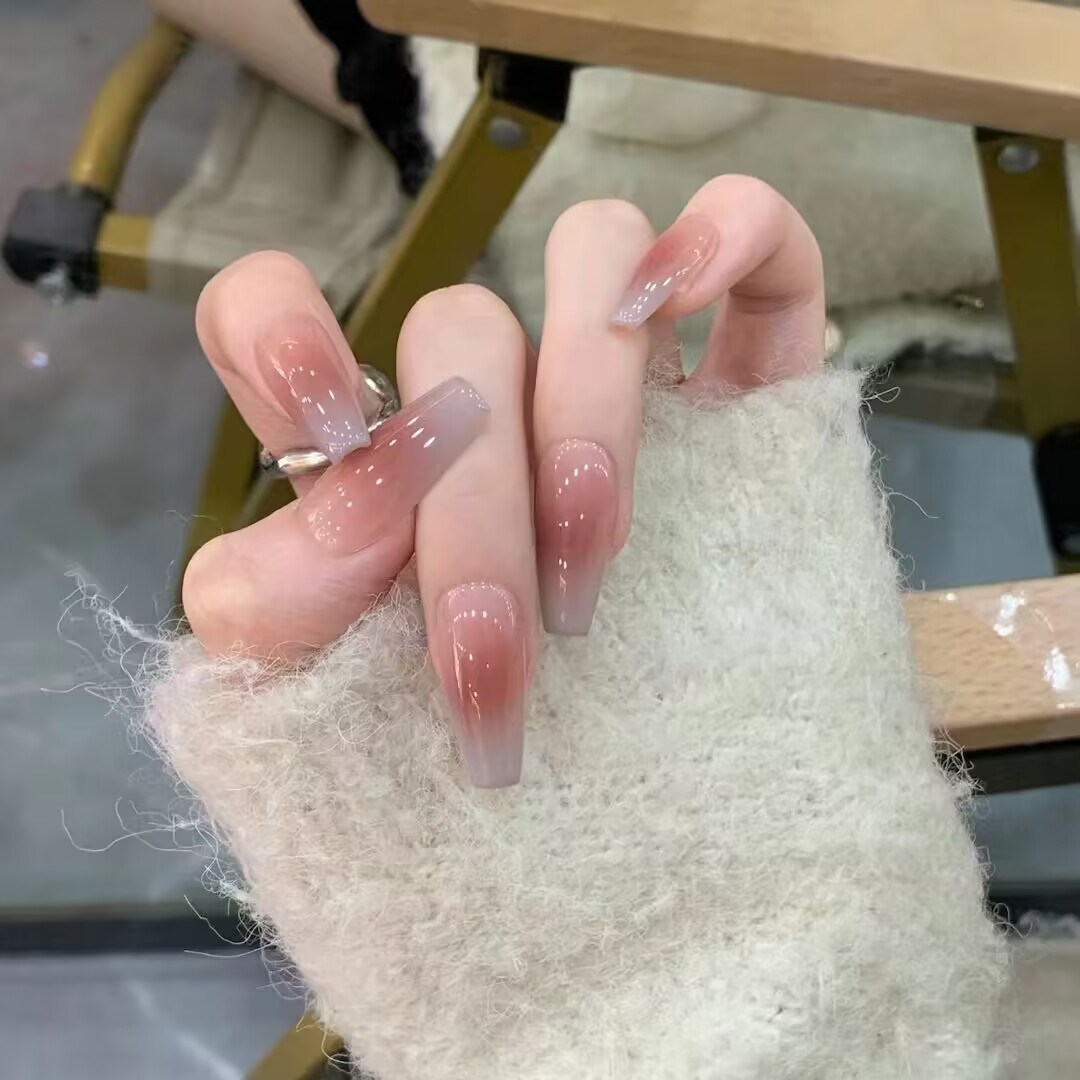 秋冬腮红裸色穿戴甲手指甲贴片长款显白指甲学生可拆卸婚纱孕妇甲
