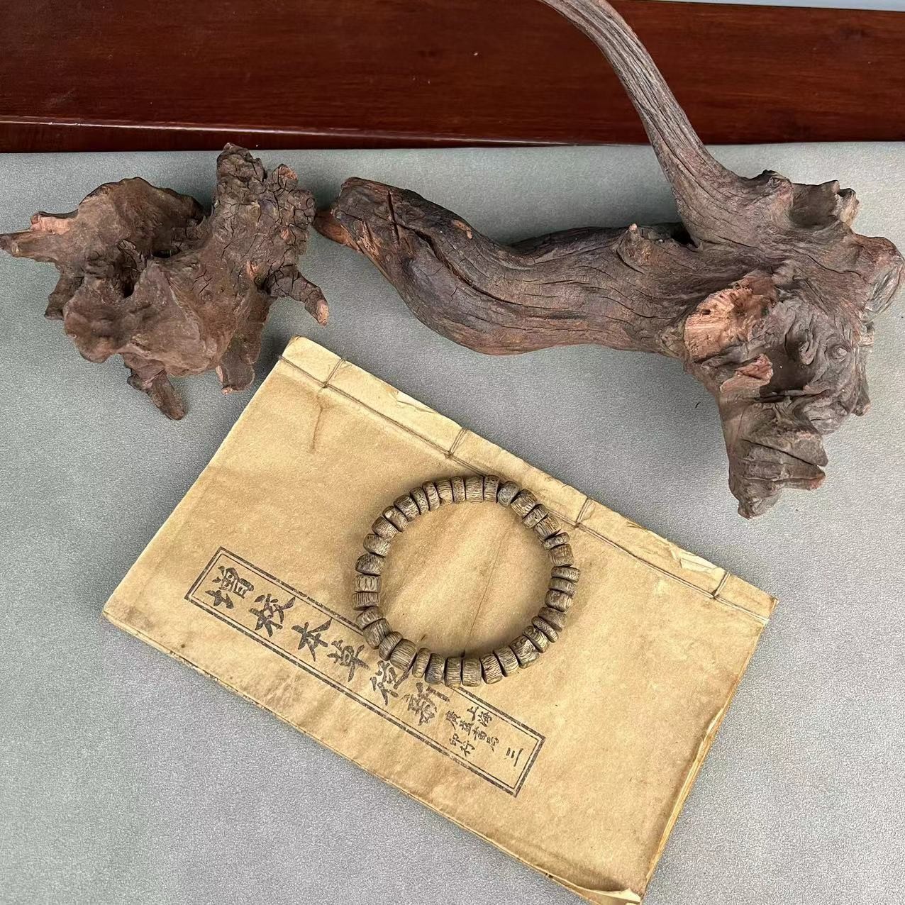 沉香绿棋白露玉化料单圈（甘甜纯净）11-12g@@9008