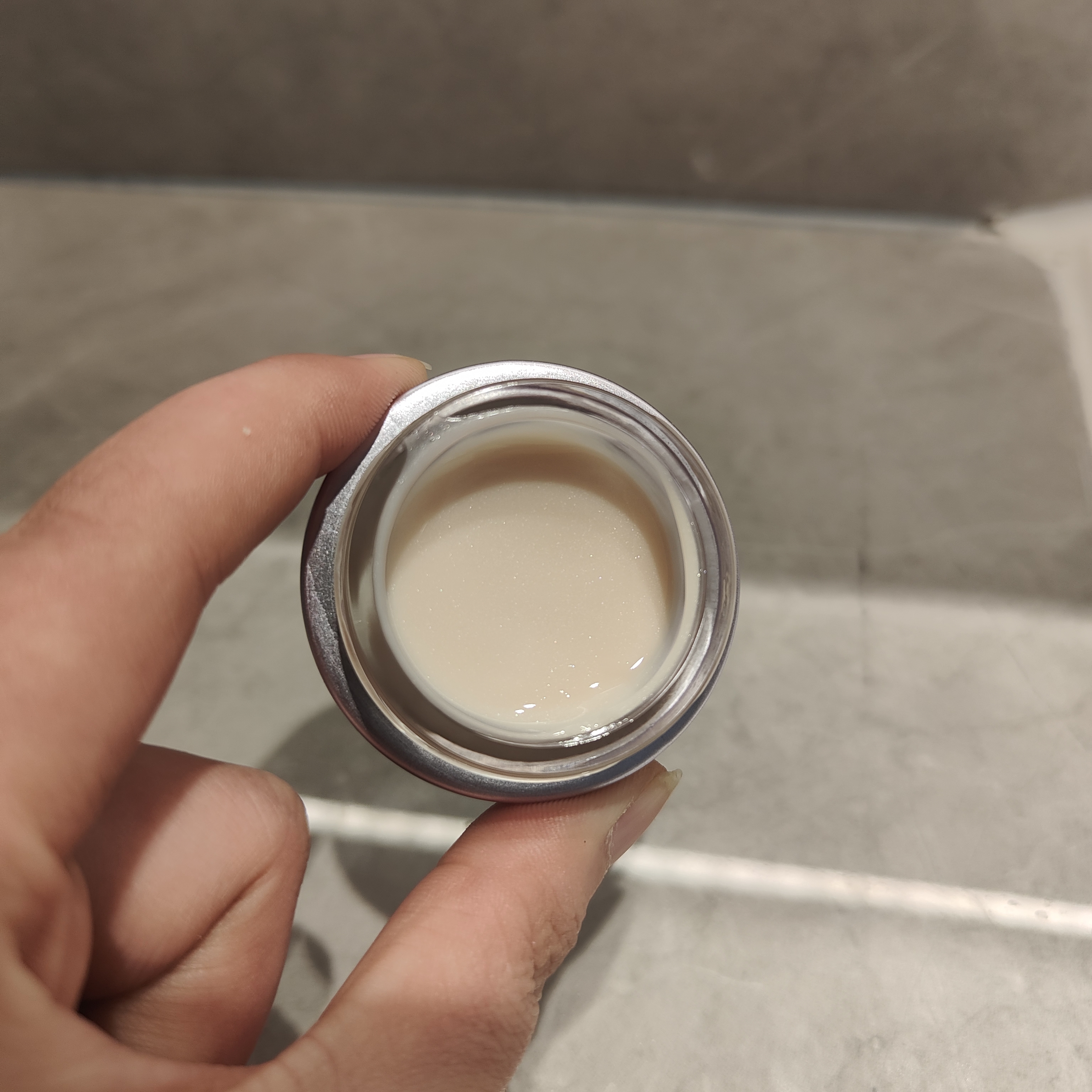 紫色精华紫色面霜