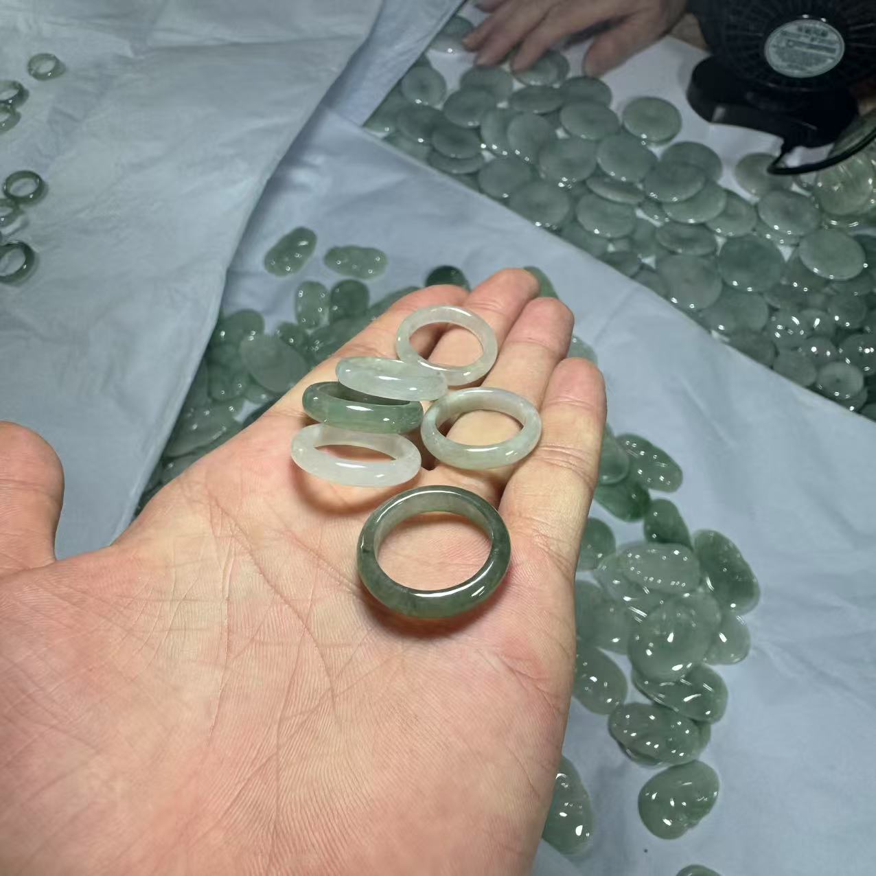 天然a货翡翠戒圈-d306-多样性发一件 假一赔三