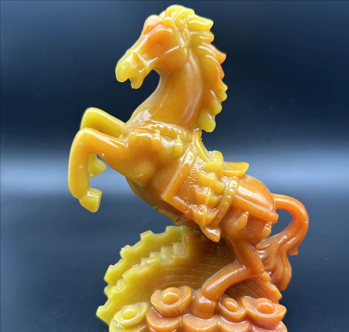 【精选】个性精美一马当先流水摆件