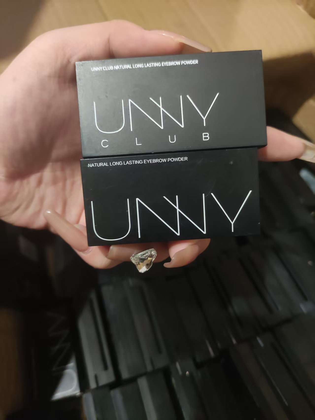 悠家好用的眉粉 拆封使用过瑕疵无盒  好日期不退不换！介意勿拍！