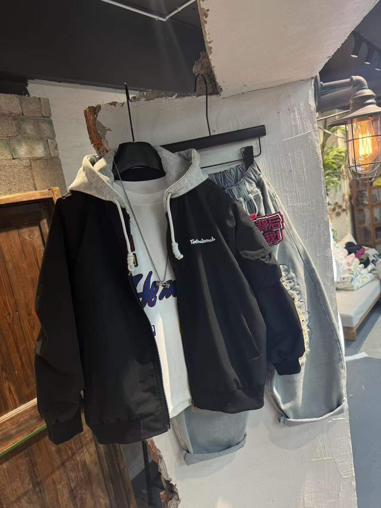 吾 2025【Y】3月7日 儿童男童女童时尚黑色连帽外套2576-