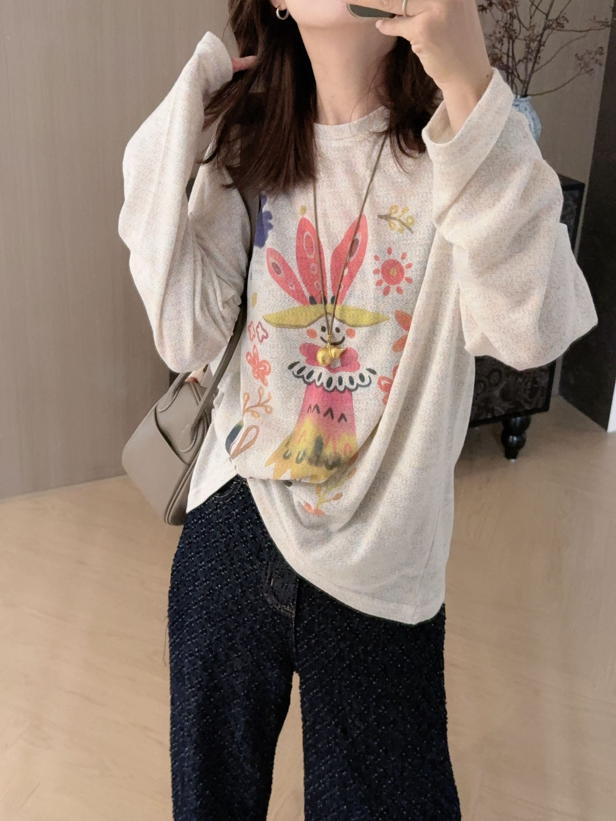 仓美美女装-小丑花园花朵笑脸设计款T恤