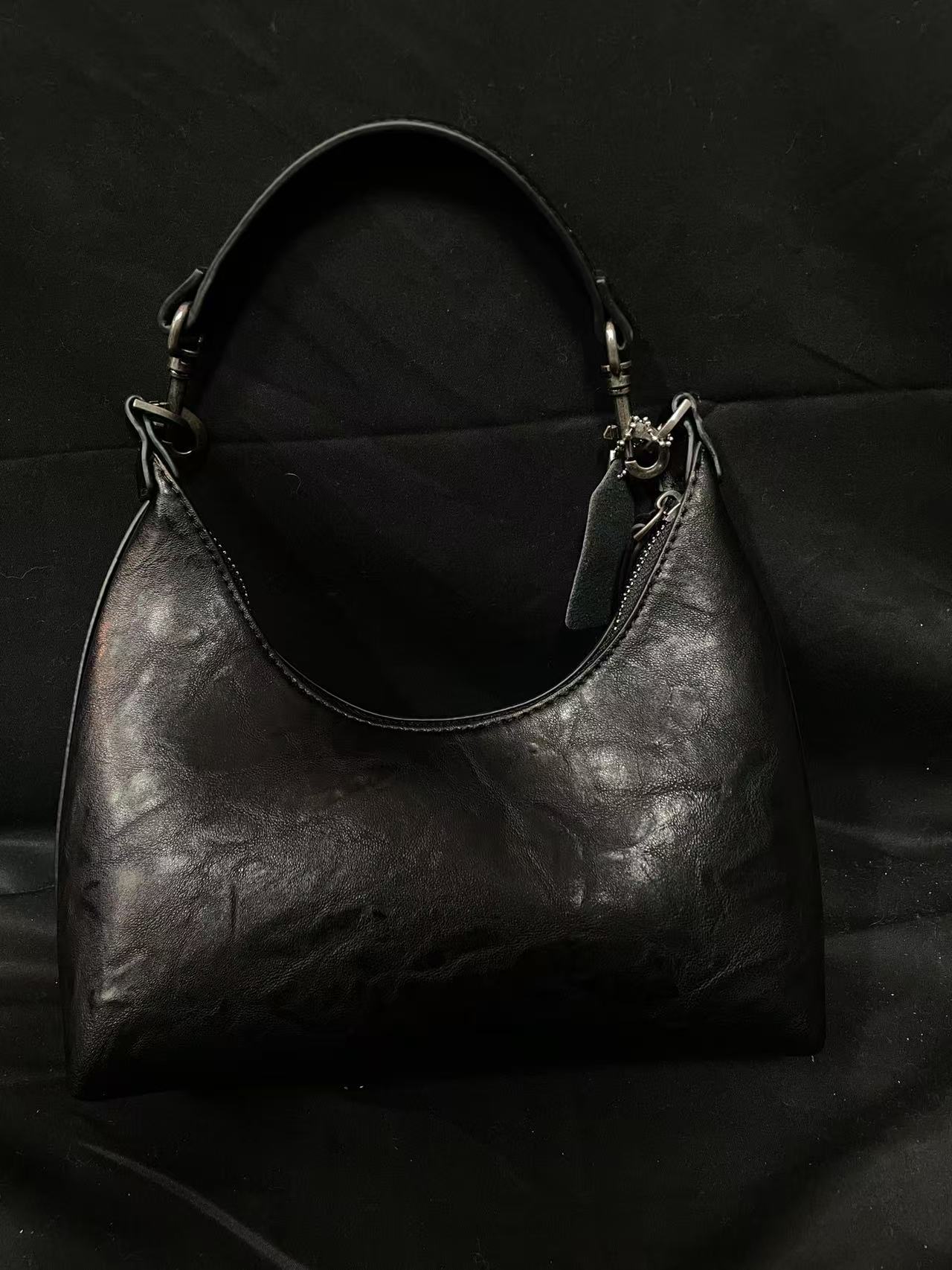 LQ-WITH-QUEEN真皮女包U腋下手提黑色